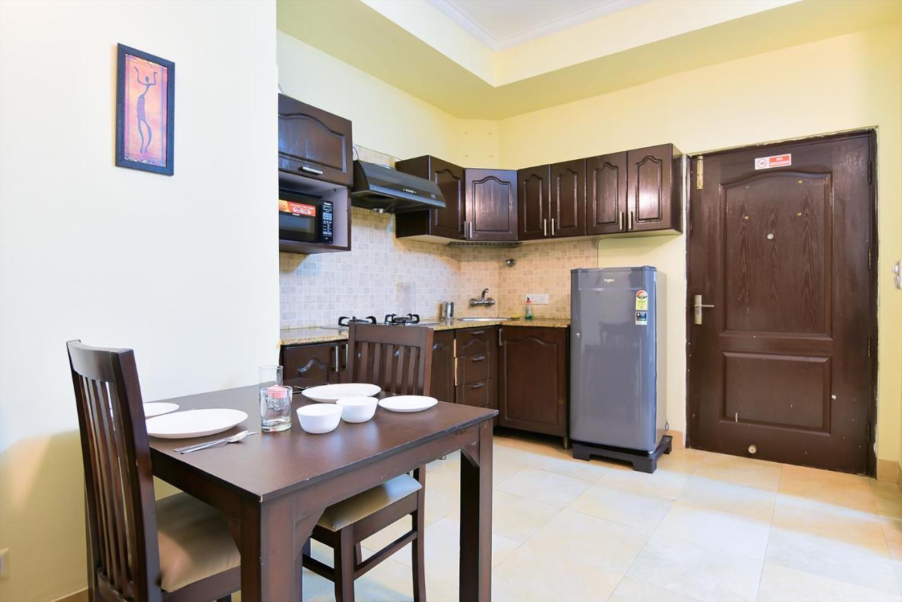Studio Serviced Apartments Near Fortis Hospital Gurgaon Exterior photo